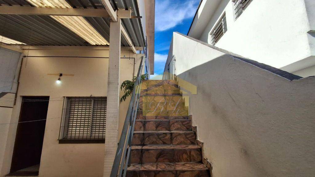 Sobrado para alugar com 3 quartos, 180m² - Foto 17