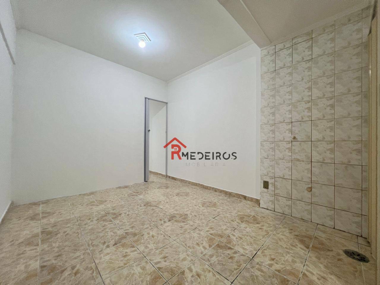 Apartamento à venda com 1 quarto, 38m² - Foto 5