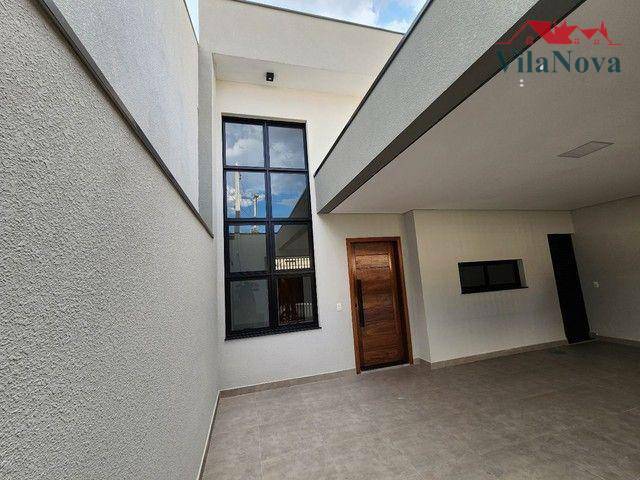 Casa à venda com 3 quartos, 127m² - Foto 1