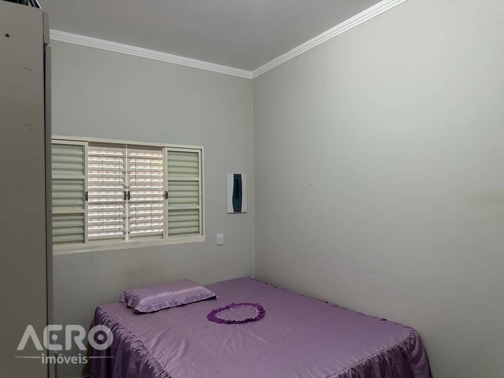 Casa à venda com 2 quartos, 180m² - Foto 10