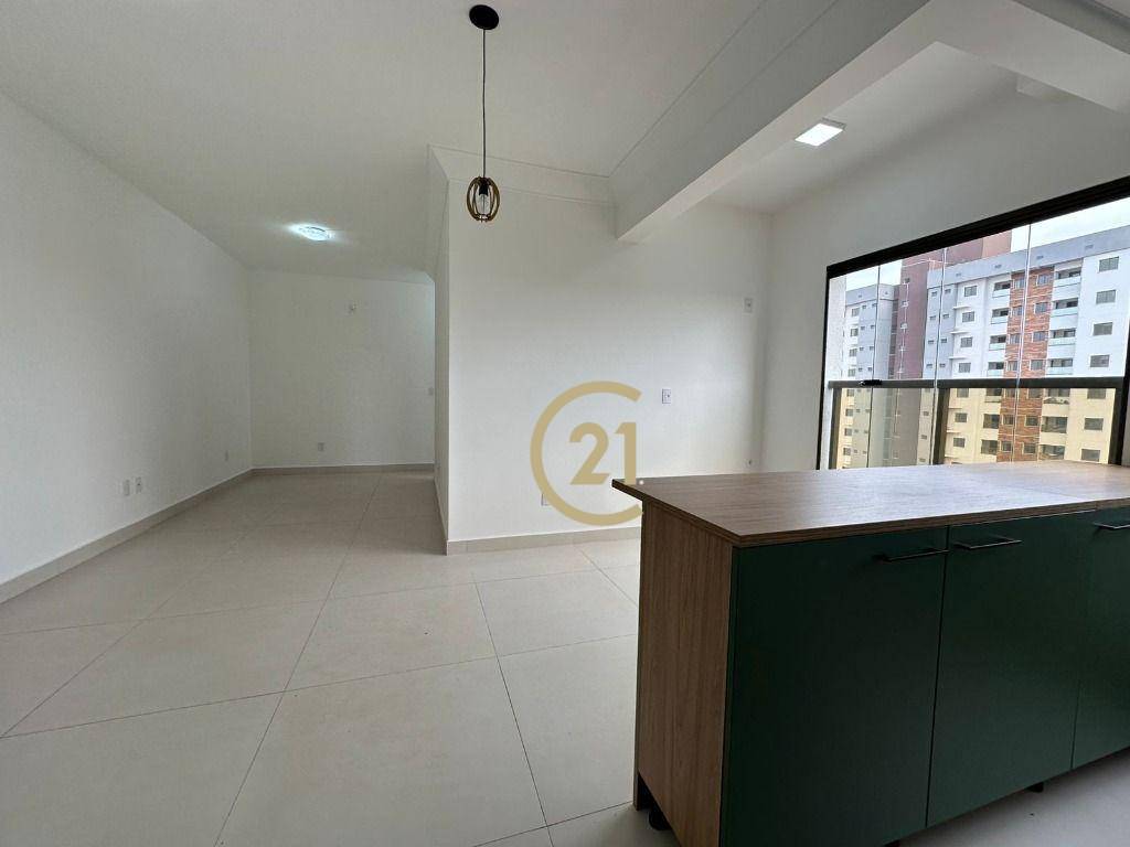 Apartamento para alugar com 2 quartos, 60m² - Foto 17