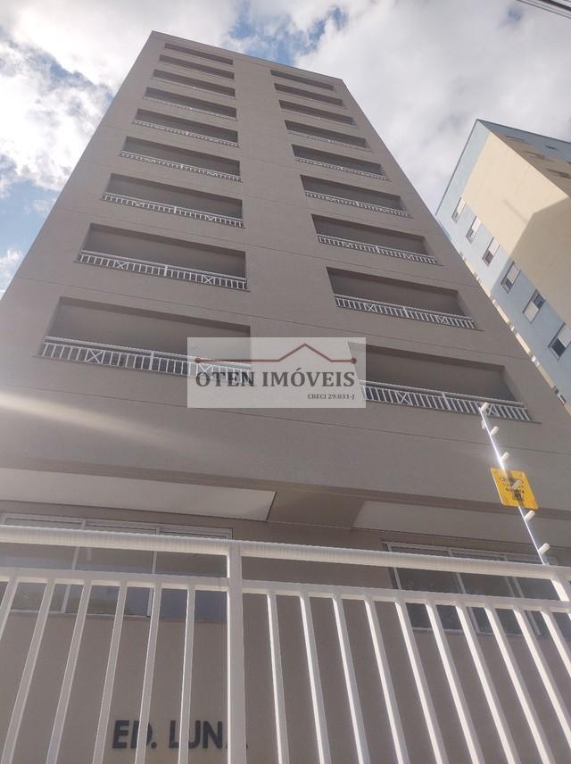 Apartamento à venda com 2 quartos, 60m² - Foto 2