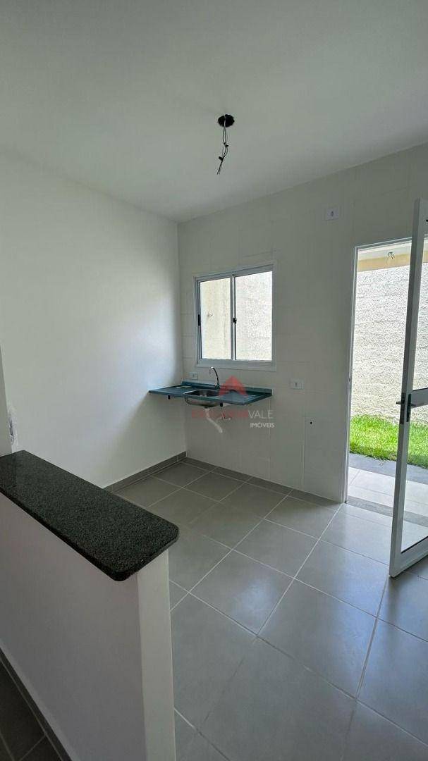 Casa à venda com 2 quartos, 63m² - Foto 10