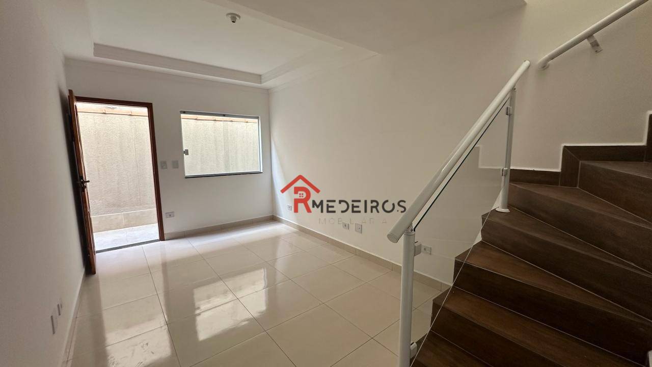 Casa de Condomínio à venda com 2 quartos, 49m² - Foto 1