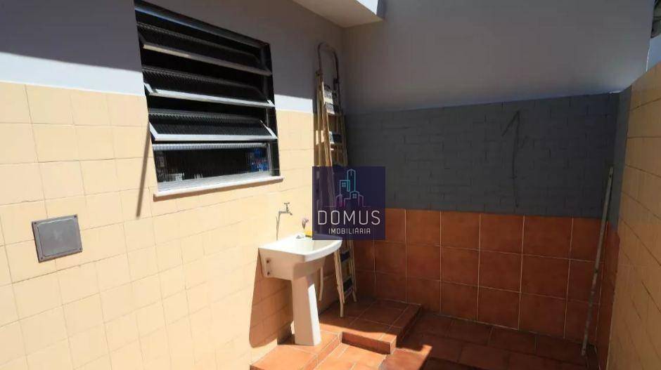 Casa à venda com 4 quartos, 240m² - Foto 16