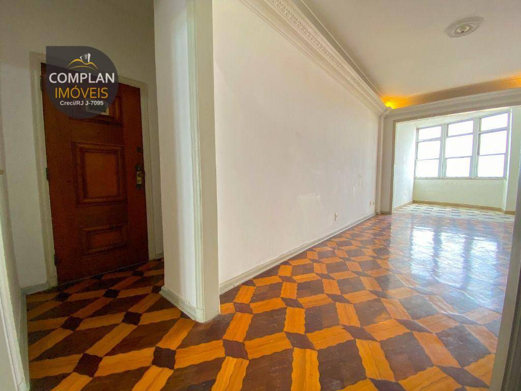 Apartamento para alugar com 3 quartos, 160m² - Foto 4