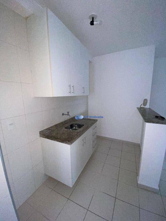 Apartamento para alugar com 1 quarto, 50m² - Foto 6