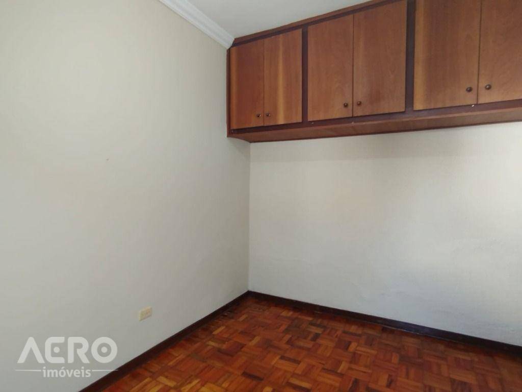 Casa para alugar com 3 quartos, 184m² - Foto 14