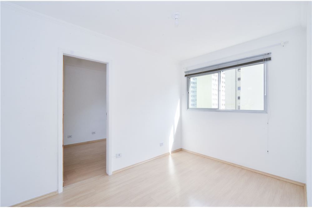 Apartamento à venda com 1 quarto, 37m² - Foto 11