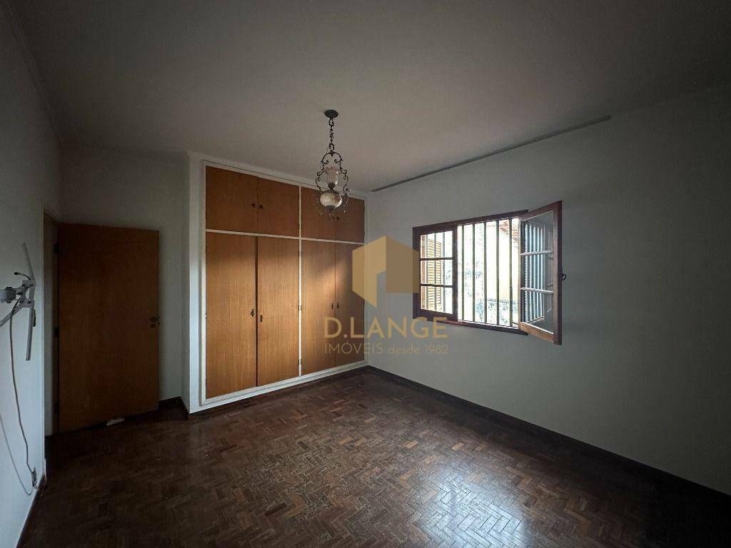 Casa à venda com 4 quartos, 250m² - Foto 18