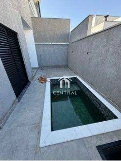 Casa de Condomínio à venda com 3 quartos, 200m² - Foto 1