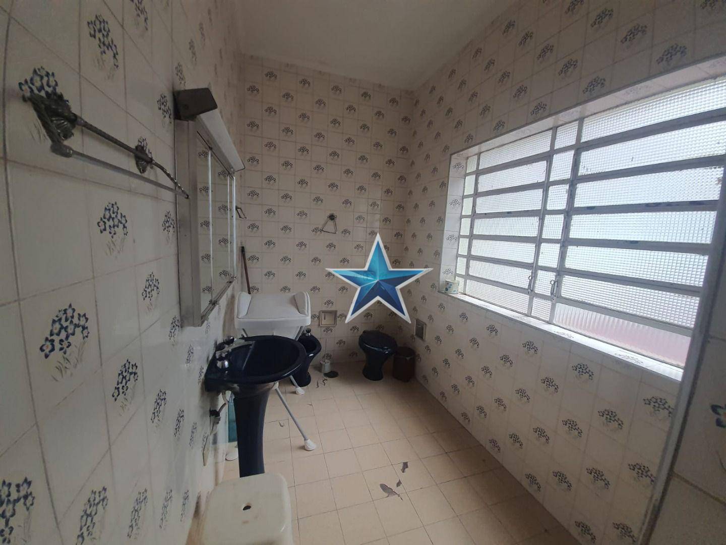 Sobrado à venda com 4 quartos, 300m² - Foto 34