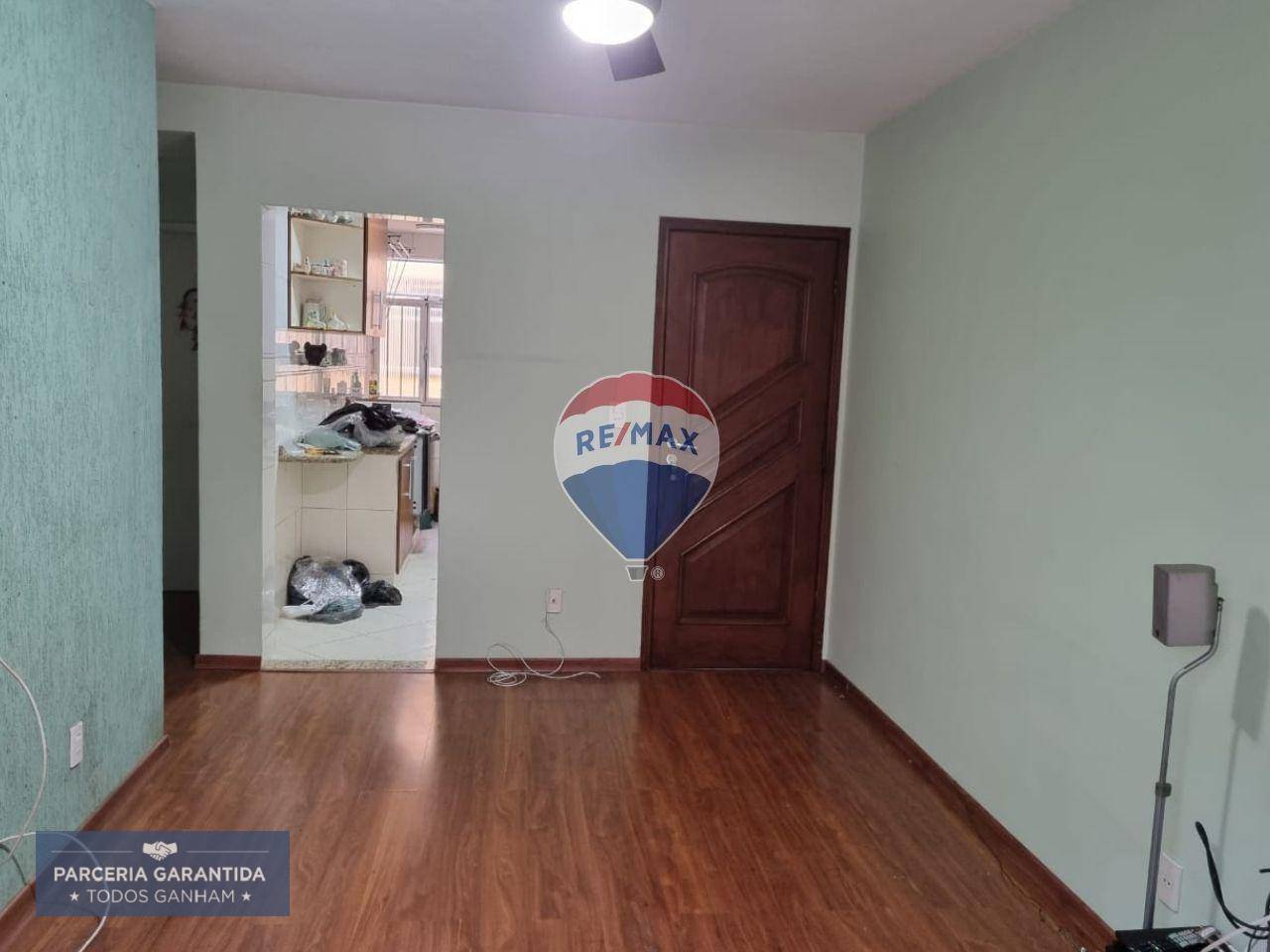 Apartamento à venda com 2 quartos, 64m² - Foto 4