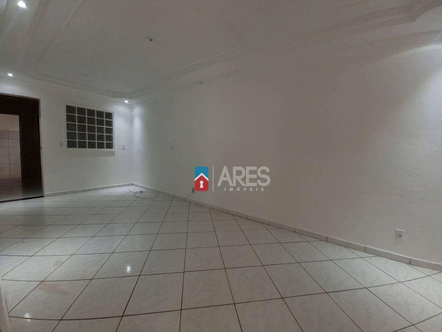 Casa à venda com 2 quartos, 150M2 - Foto 3