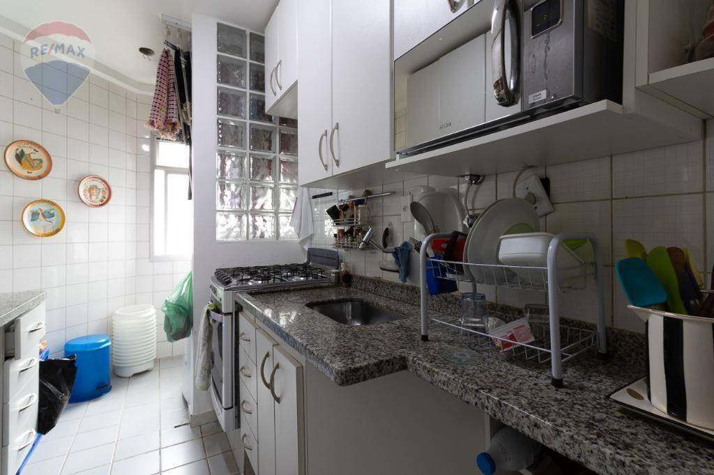 Apartamento à venda com 2 quartos, 65m² - Foto 32