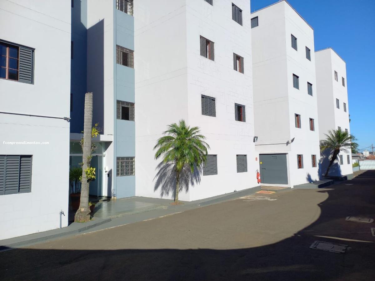 Apartamento à venda com 2 quartos, 58m² - Foto 2