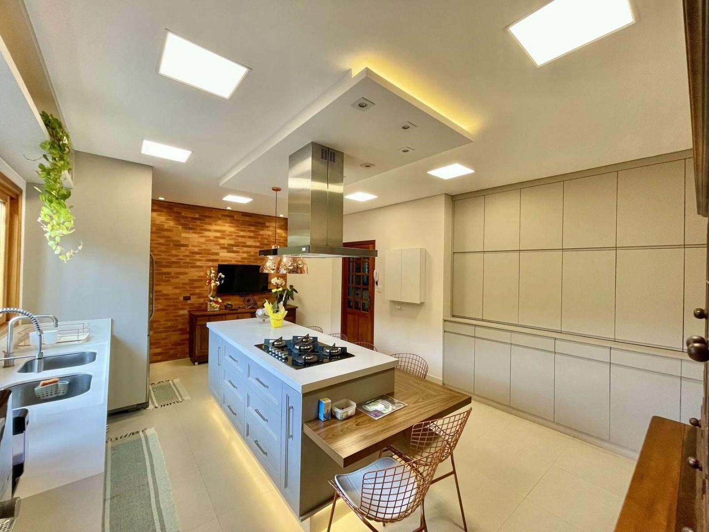 Casa para alugar com 3 quartos, 321m² - Foto 12