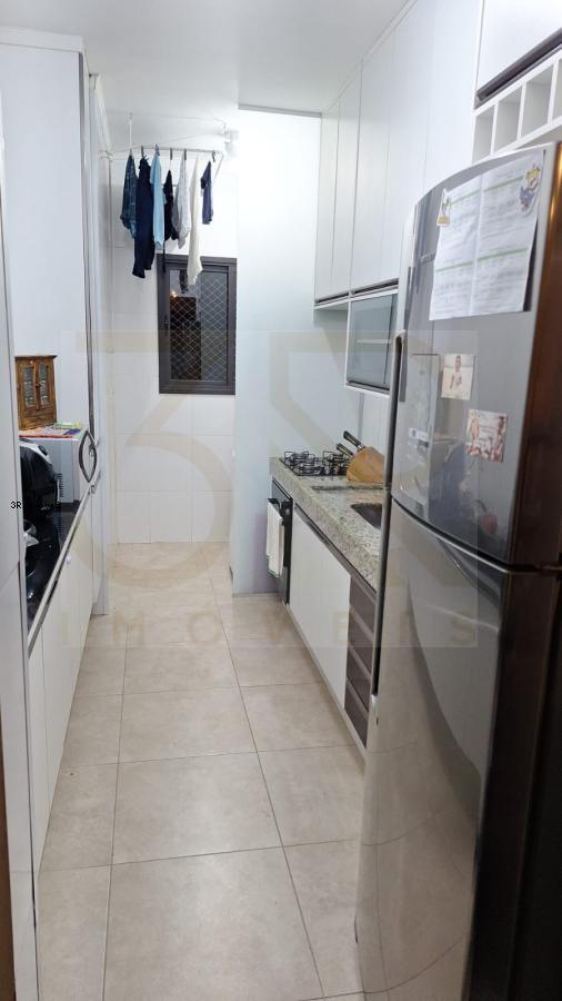 Apartamento à venda com 2 quartos, 73m² - Foto 3