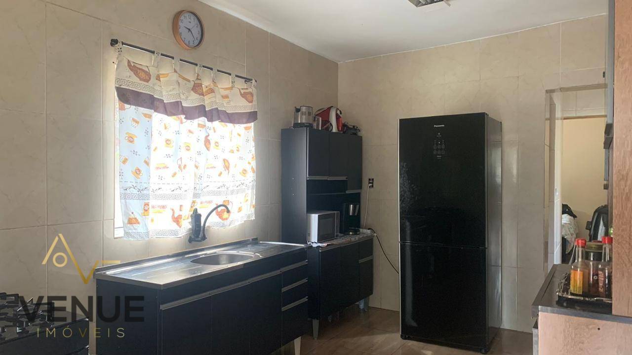 Chácara à venda com 2 quartos, 200m² - Foto 16