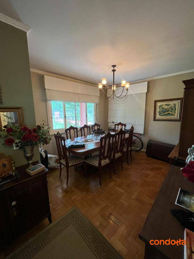 Casa para alugar com 4 quartos, 221m² - Foto 5