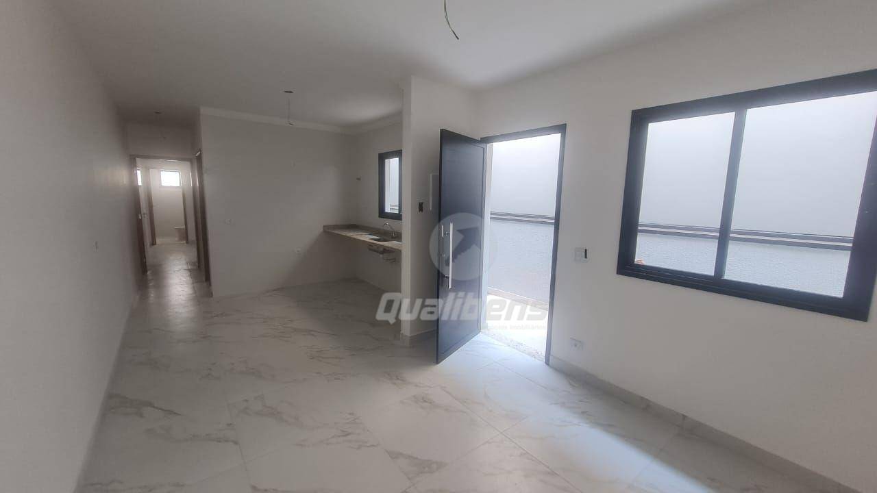 Casa à venda com 3 quartos, 65m² - Foto 1