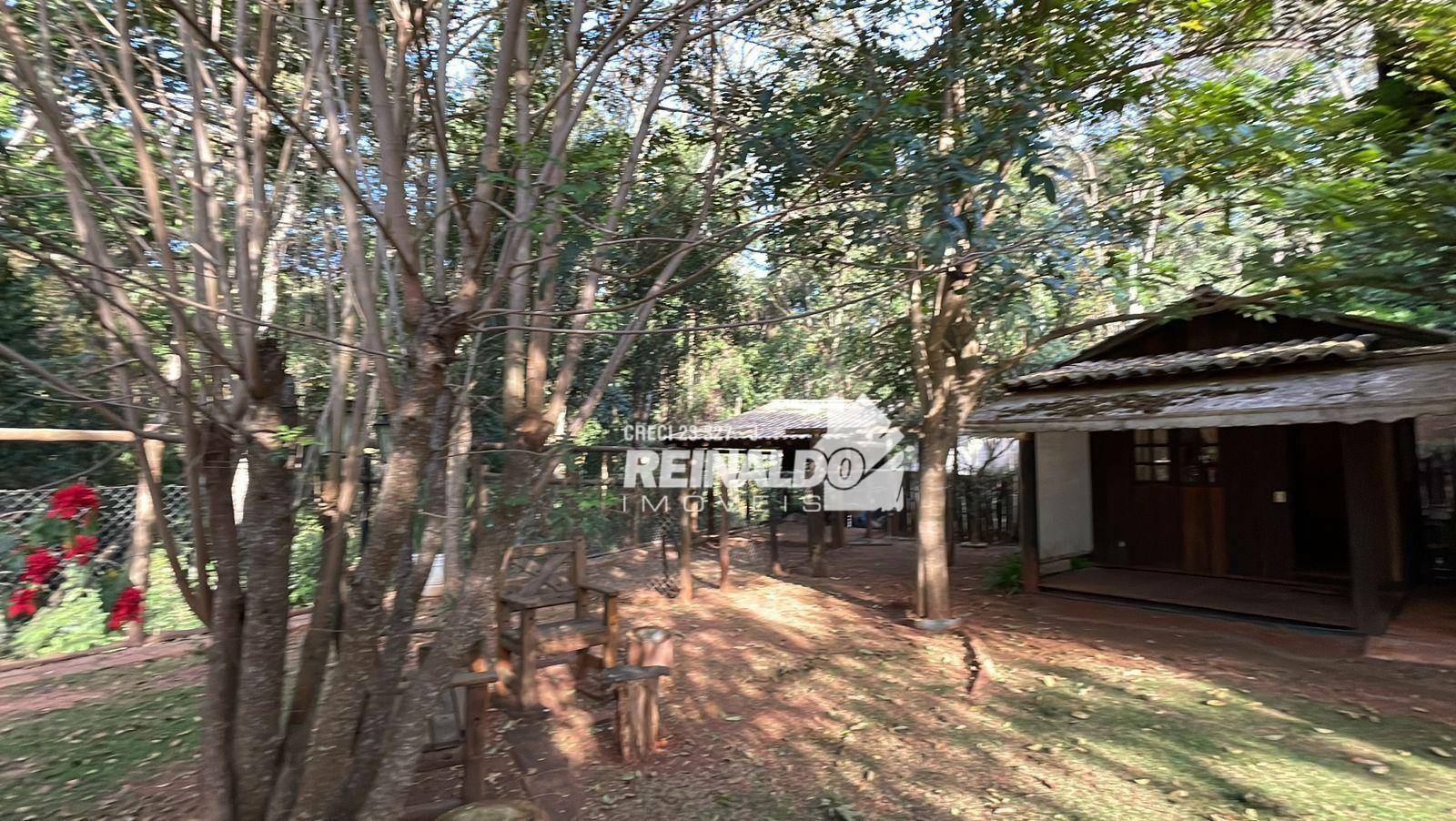 Casa de Condomínio à venda com 3 quartos, 360m² - Foto 41