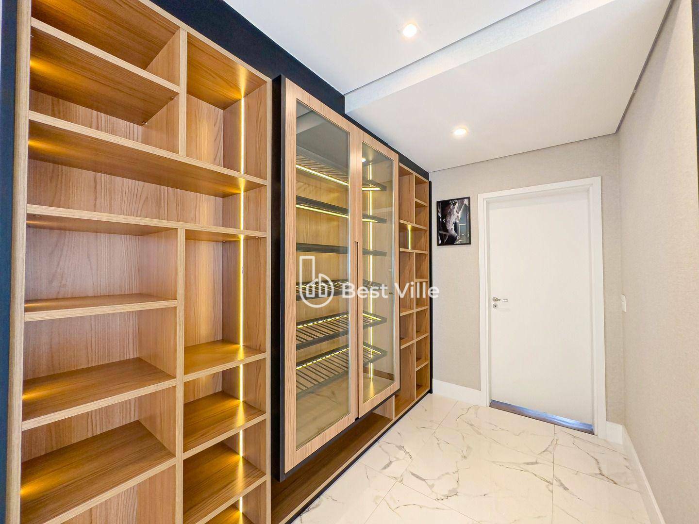 Apartamento para alugar com 3 quartos, 228m² - Foto 9