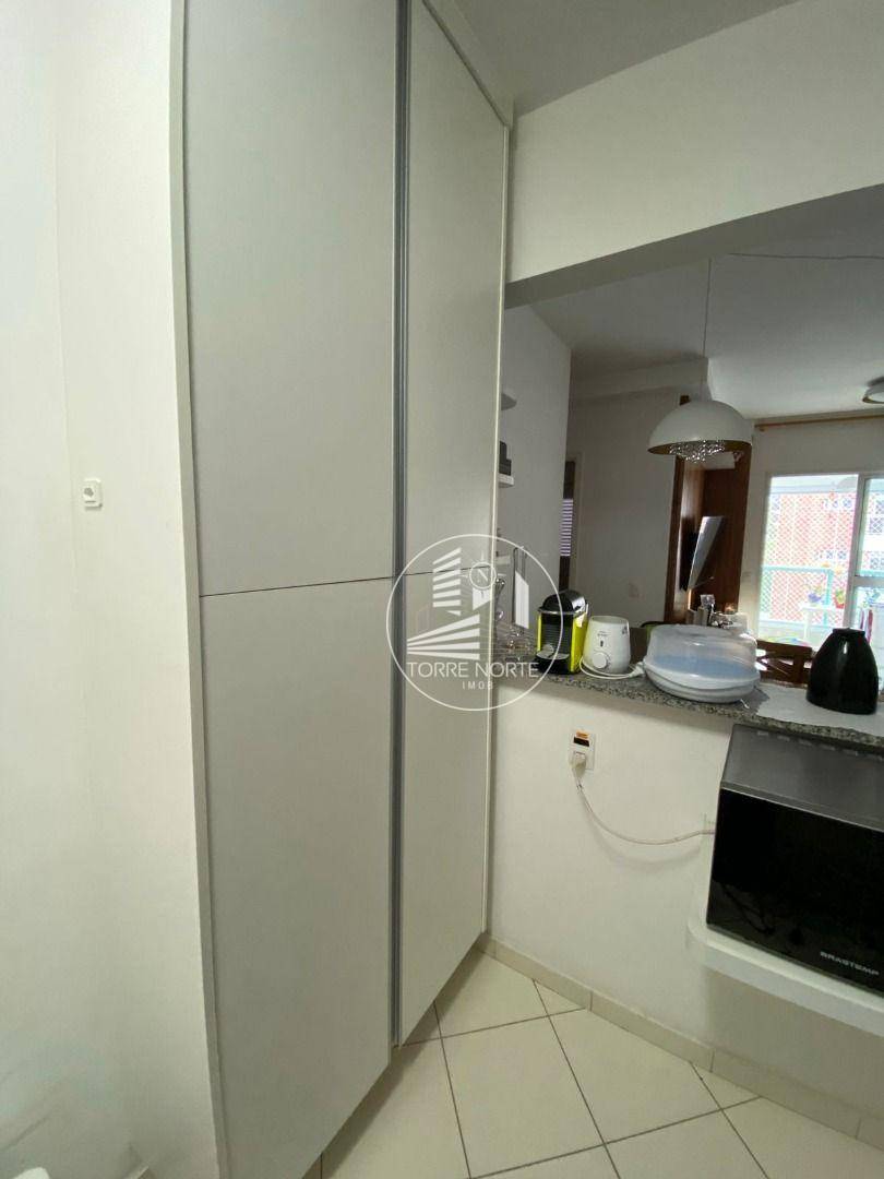 Apartamento à venda com 2 quartos, 64m² - Foto 35