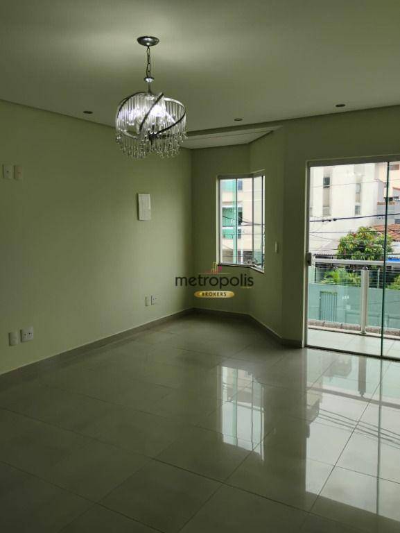 Sobrado à venda com 3 quartos, 250m² - Foto 1