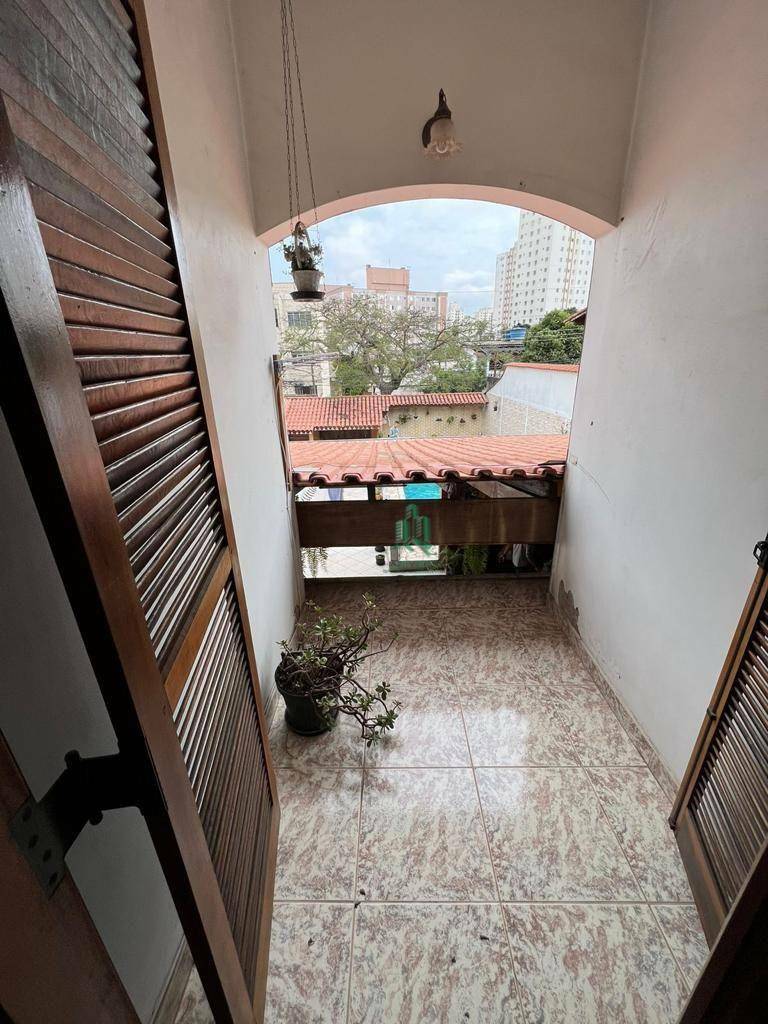 Casa à venda com 3 quartos, 250m² - Foto 9