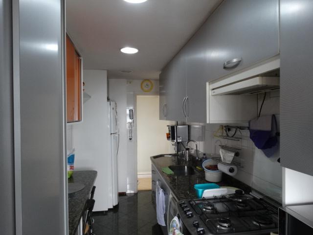 Apartamento à venda com 2 quartos, 58m² - Foto 13