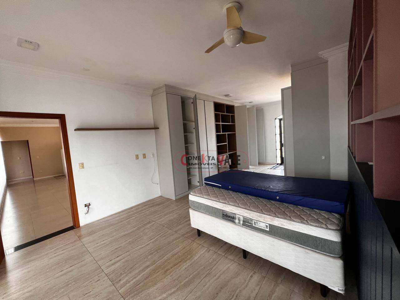 Casa de Condomínio para alugar com 4 quartos, 486m² - Foto 11