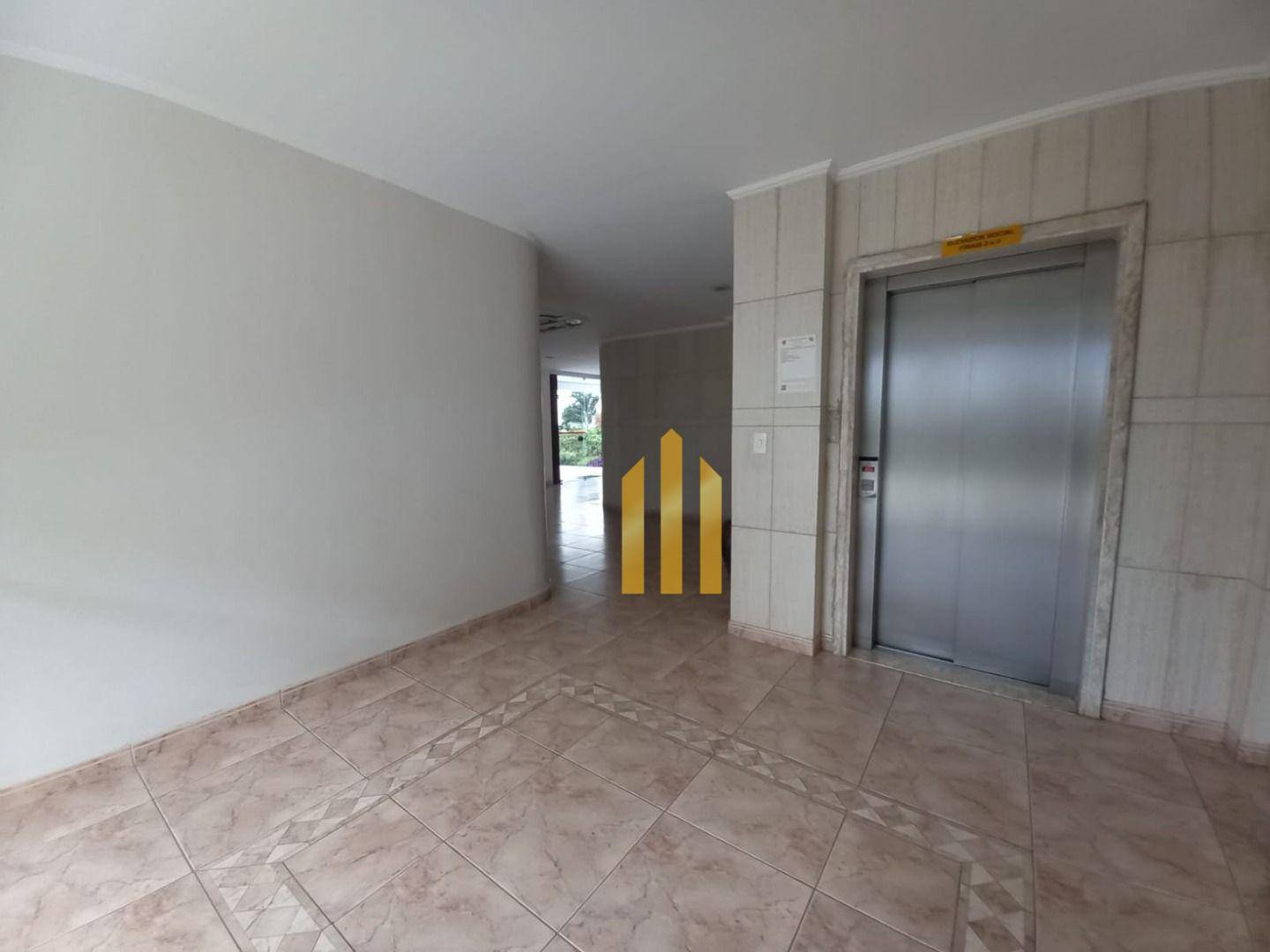 Apartamento para alugar com 3 quartos, 90m² - Foto 12