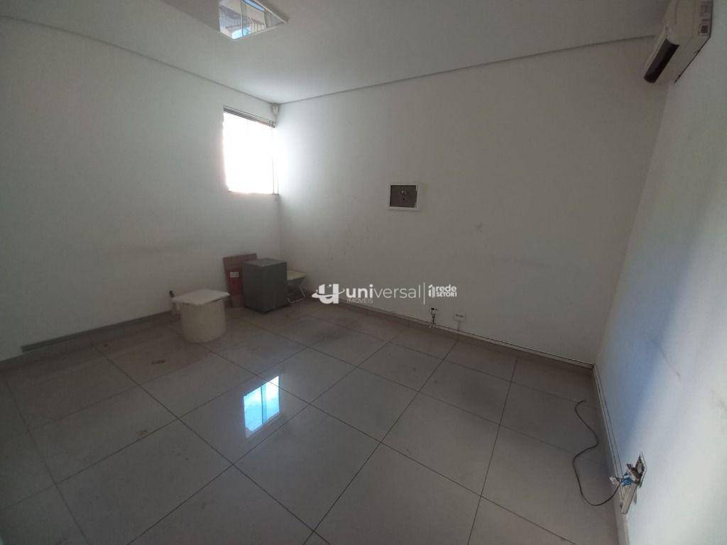 Casa de Condomínio para alugar, 900m² - Foto 12