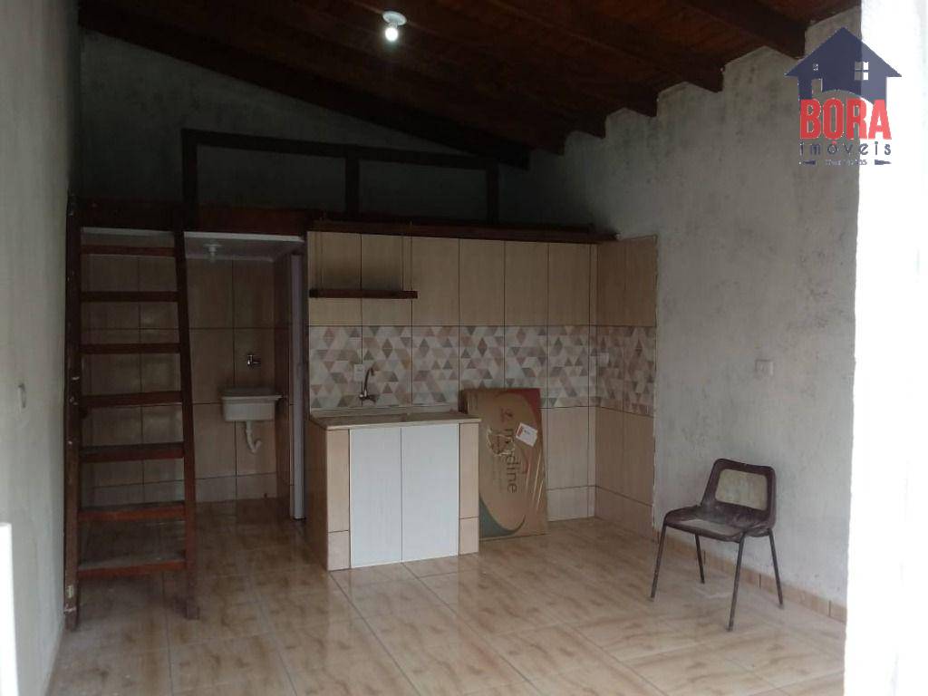 Casa à venda com 8 quartos, 200m² - Foto 30