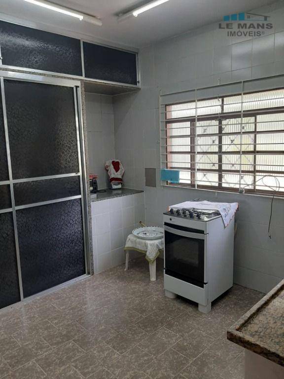 Chácara à venda com 2 quartos, 250m² - Foto 8