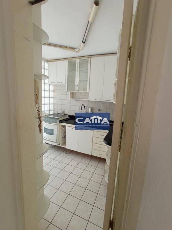 Apartamento à venda com 2 quartos, 65m² - Foto 3