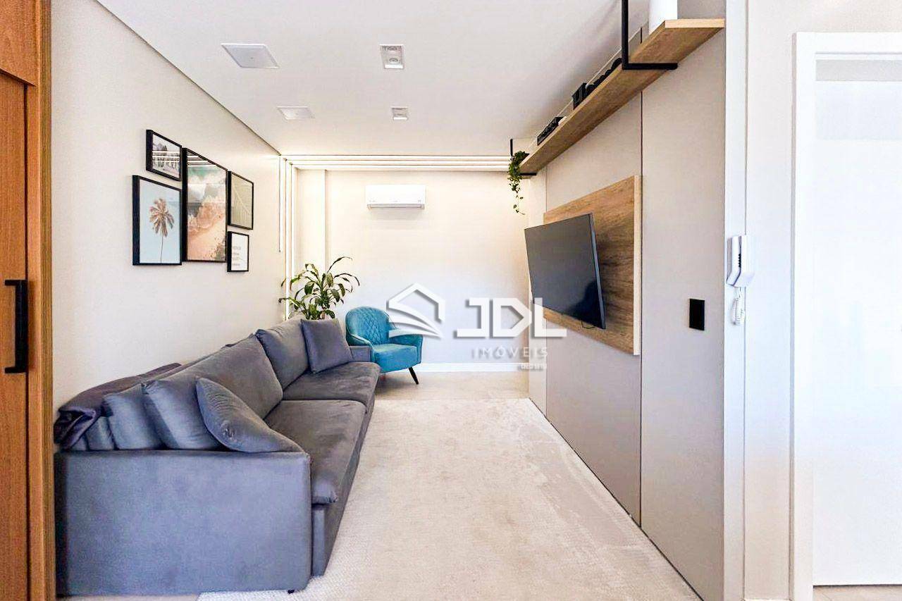 Apartamento à venda com 3 quartos, 93m² - Foto 4