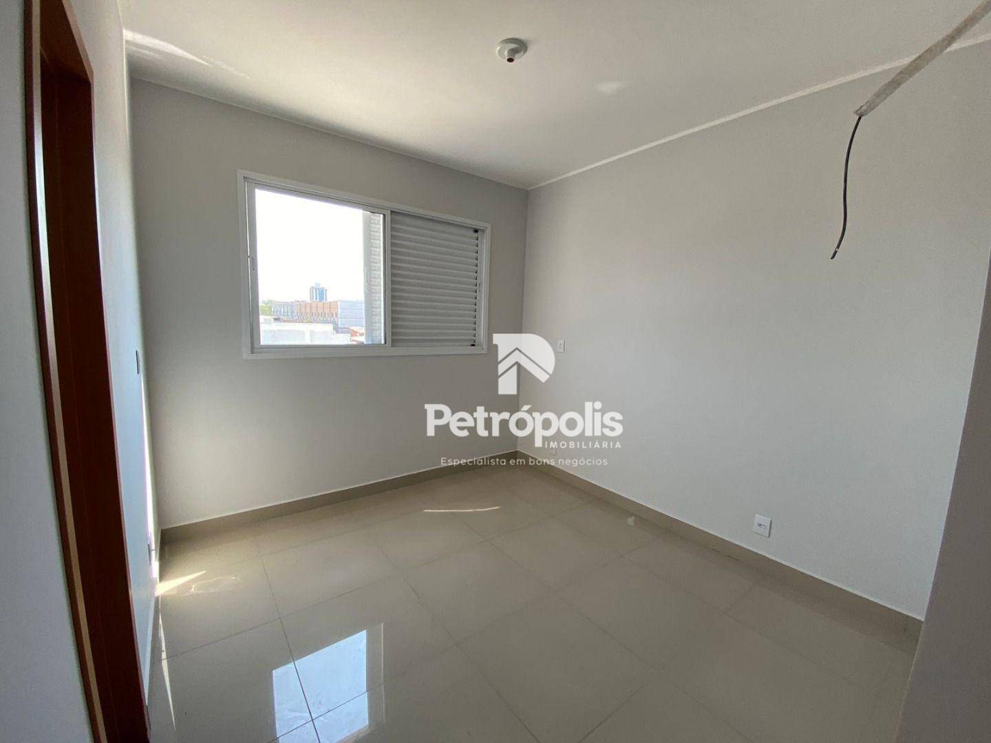 Apartamento à venda com 2 quartos, 61m² - Foto 8