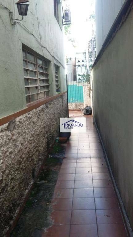 Sobrado à venda com 3 quartos, 200m² - Foto 11