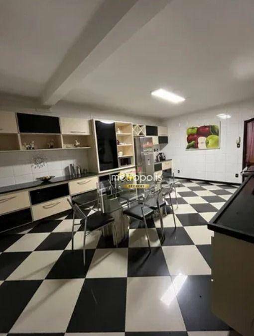 Sobrado à venda e aluguel com 3 quartos, 216m² - Foto 6