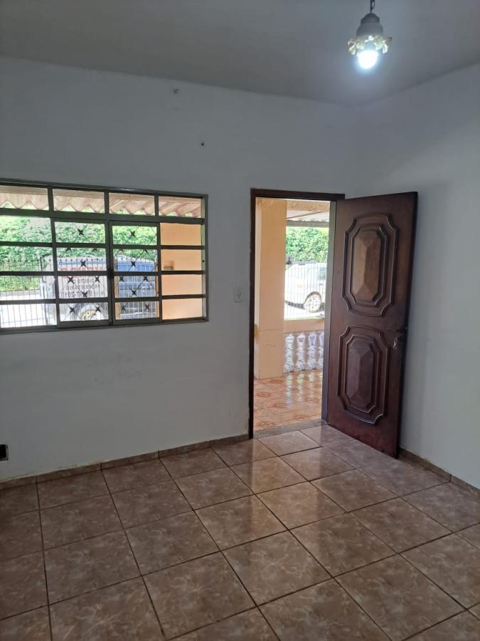 Casa à venda com 2 quartos, 238m² - Foto 1