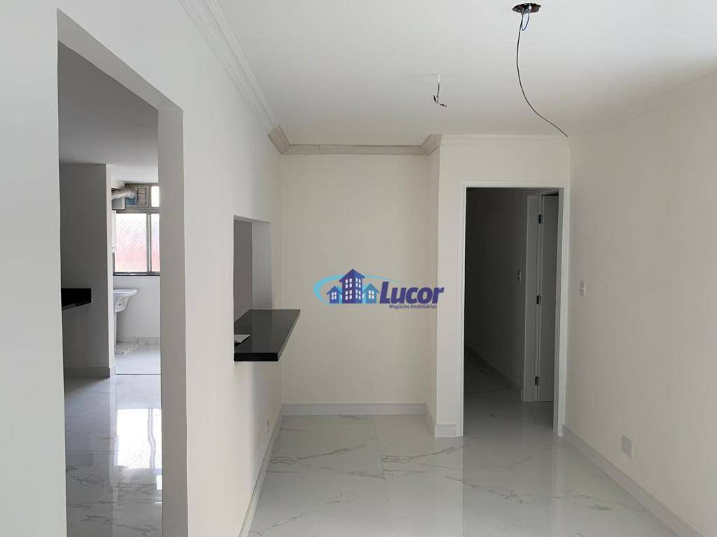 Apartamento à venda com 3 quartos, 97m² - Foto 1