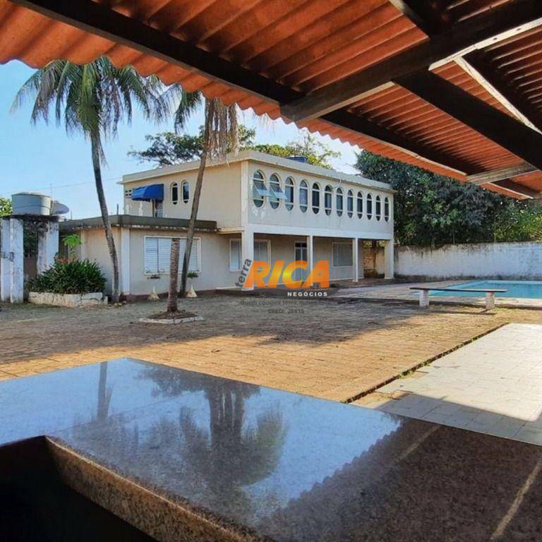 Casa à venda com 7 quartos, 416m² - Foto 2