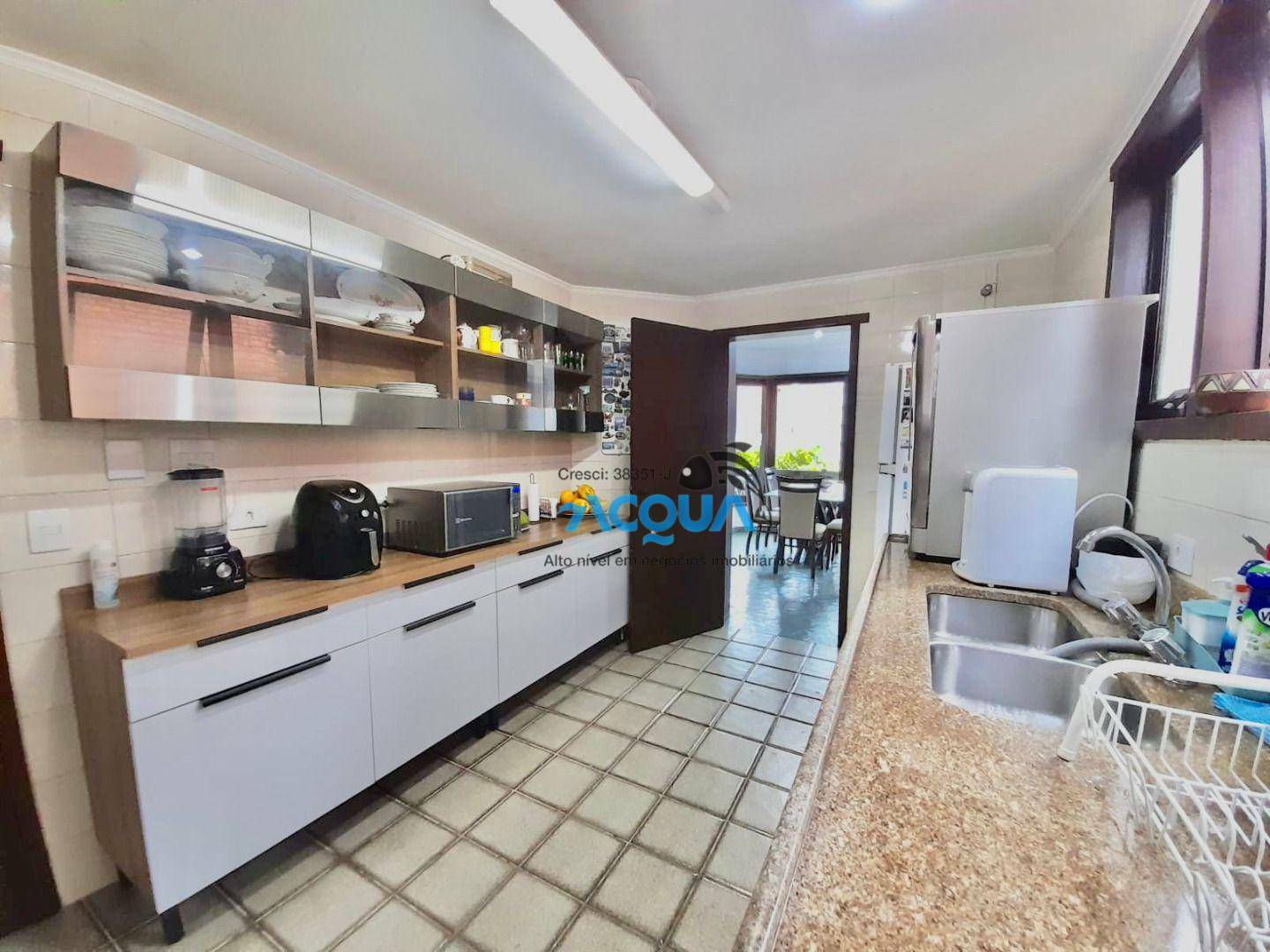 Casa de Condomínio à venda com 4 quartos, 300m² - Foto 5