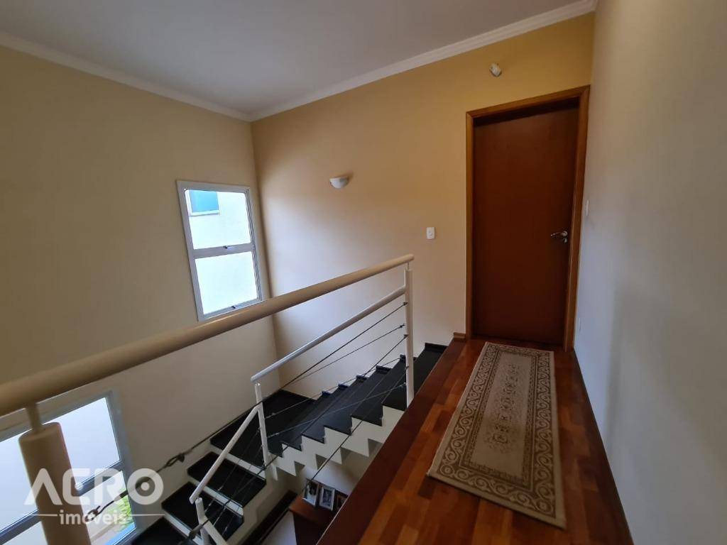 Casa à venda com 3 quartos, 275m² - Foto 34