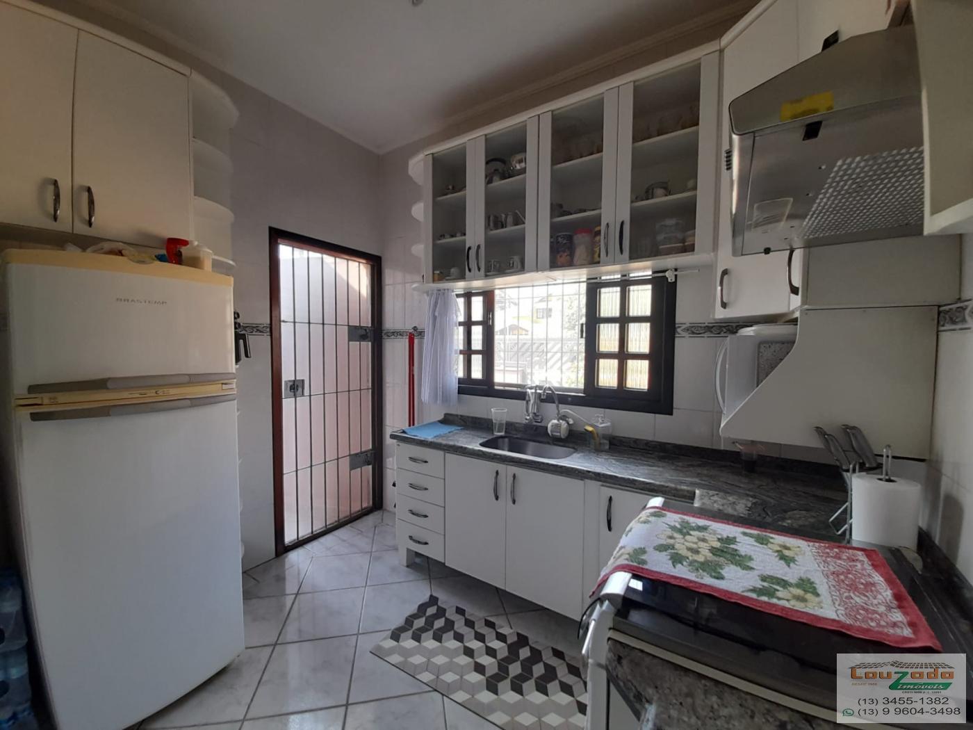 Casa para alugar com 3 quartos, 250m² - Foto 19
