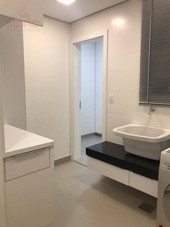 Apartamento à venda com 4 quartos, 216m² - Foto 25