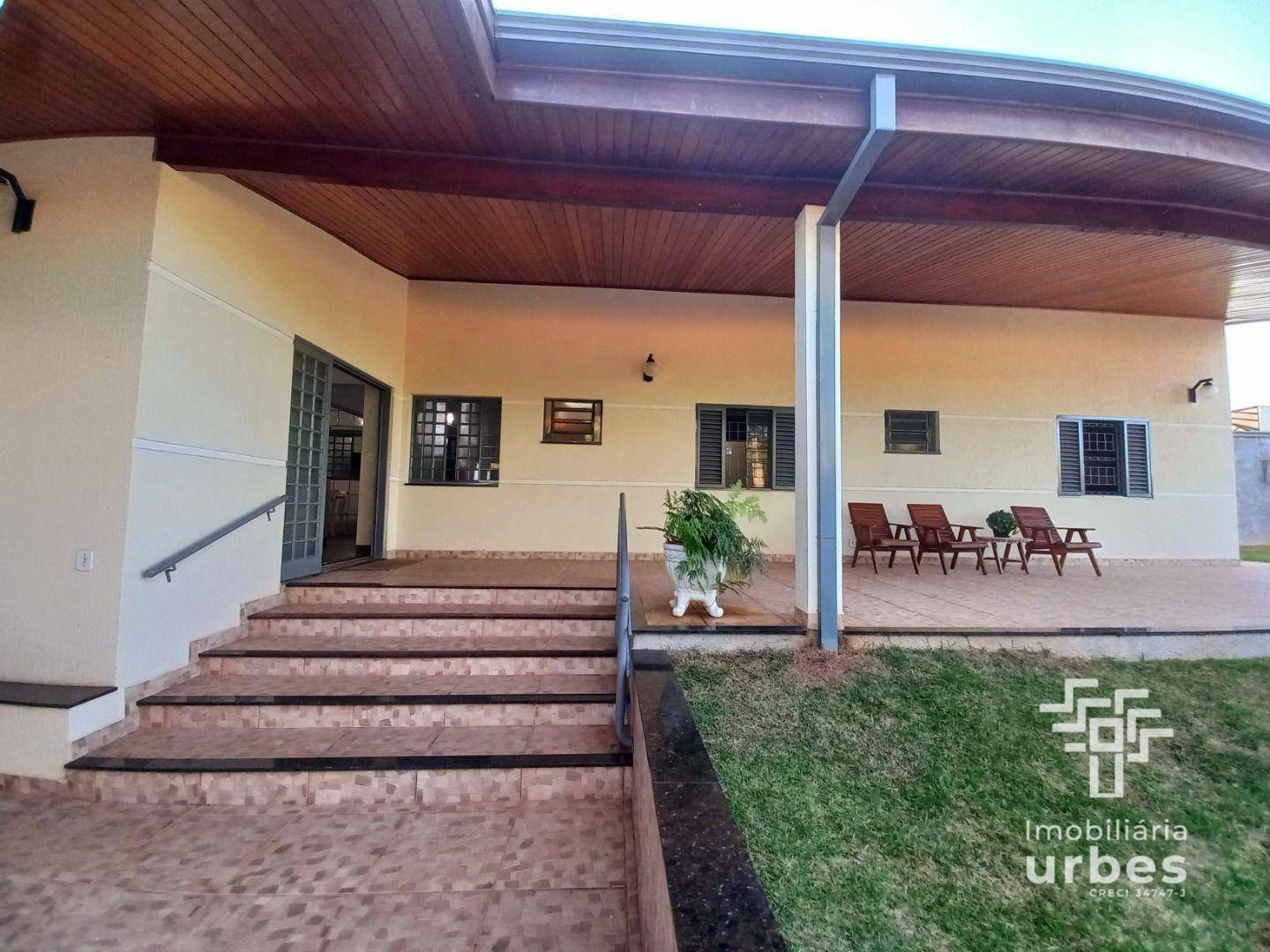 Casa à venda com 2 quartos, 182m² - Foto 1