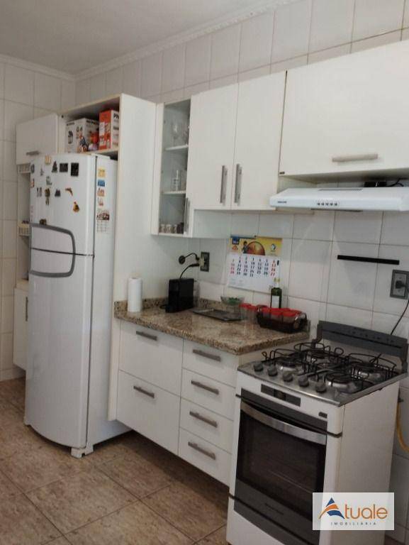 Chácara à venda com 3 quartos, 229m² - Foto 4